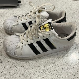 Adidas superstar kids size 3. Worn less than a handful of times.